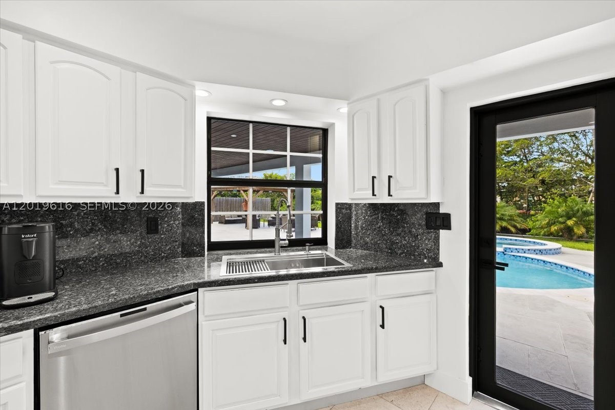 ENCHANTED LAKE SEC 6 - Residential Lease