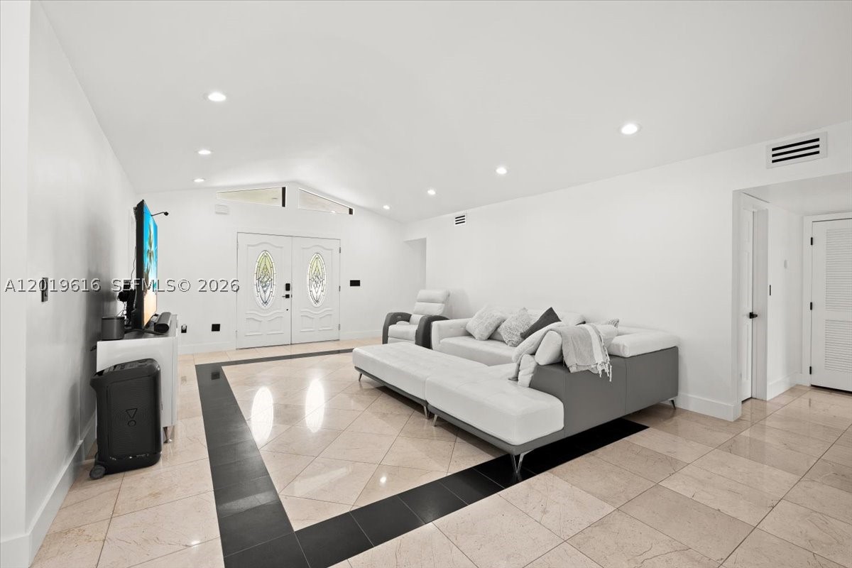 ENCHANTED LAKE SEC 6 - Residential Lease