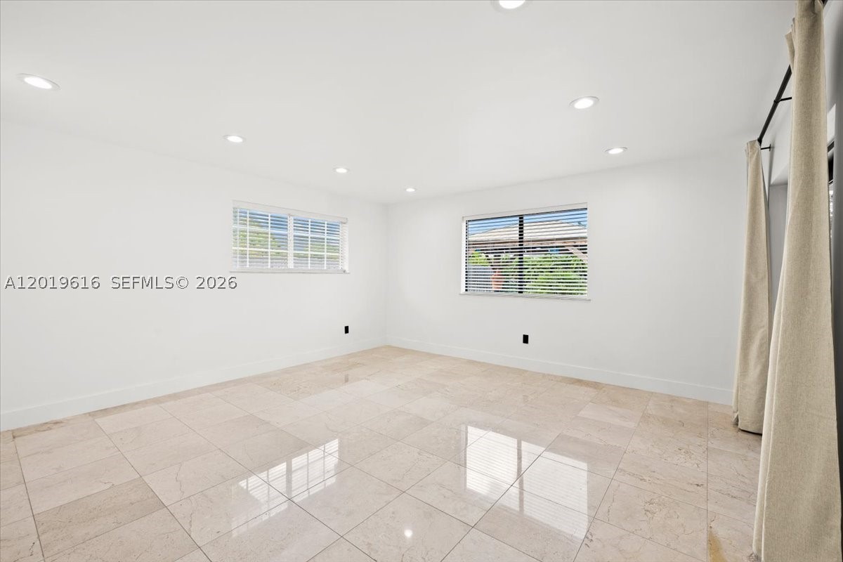 ENCHANTED LAKE SEC 6 - Residential Lease