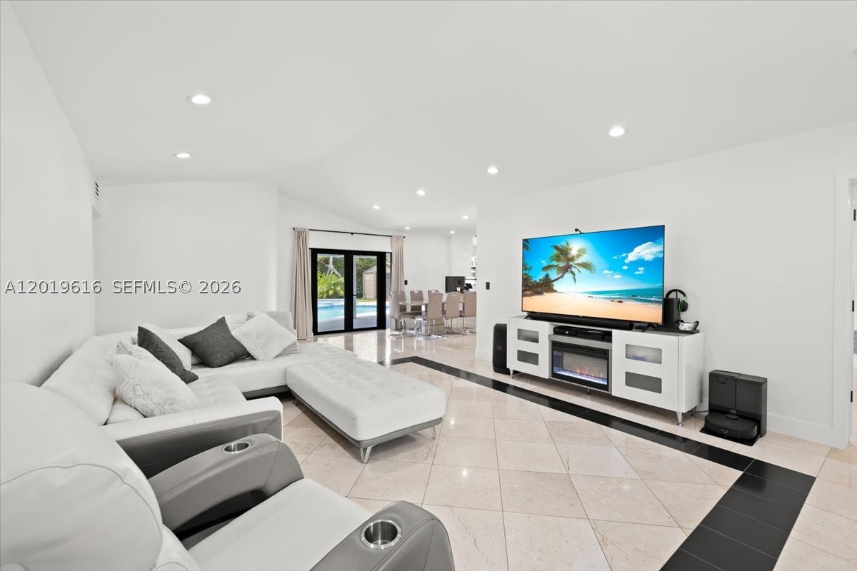 ENCHANTED LAKE SEC 6 - Residential Lease