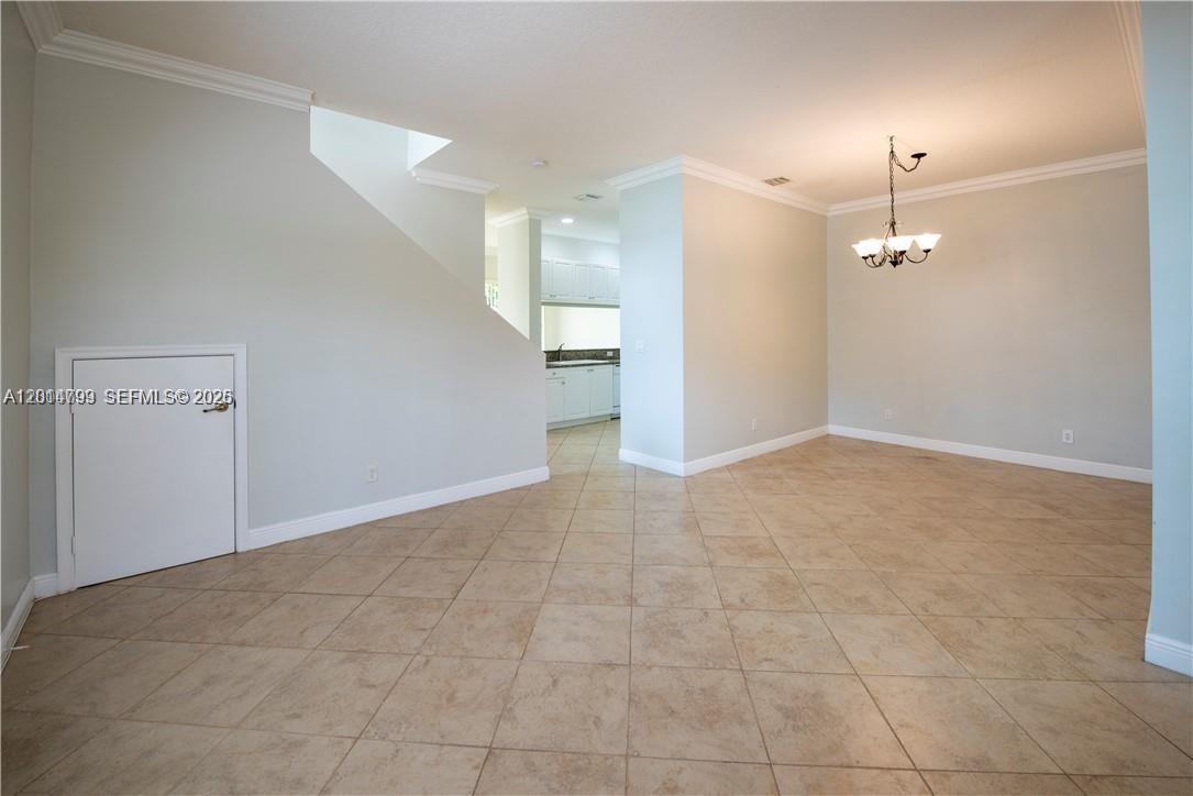 ROLLING HILLS GOLF & TENN - Residential