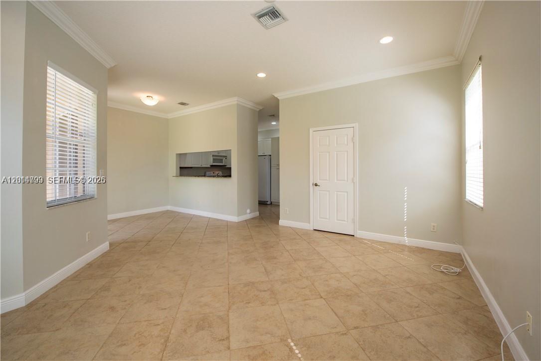 ROLLING HILLS GOLF & TENN - Residential