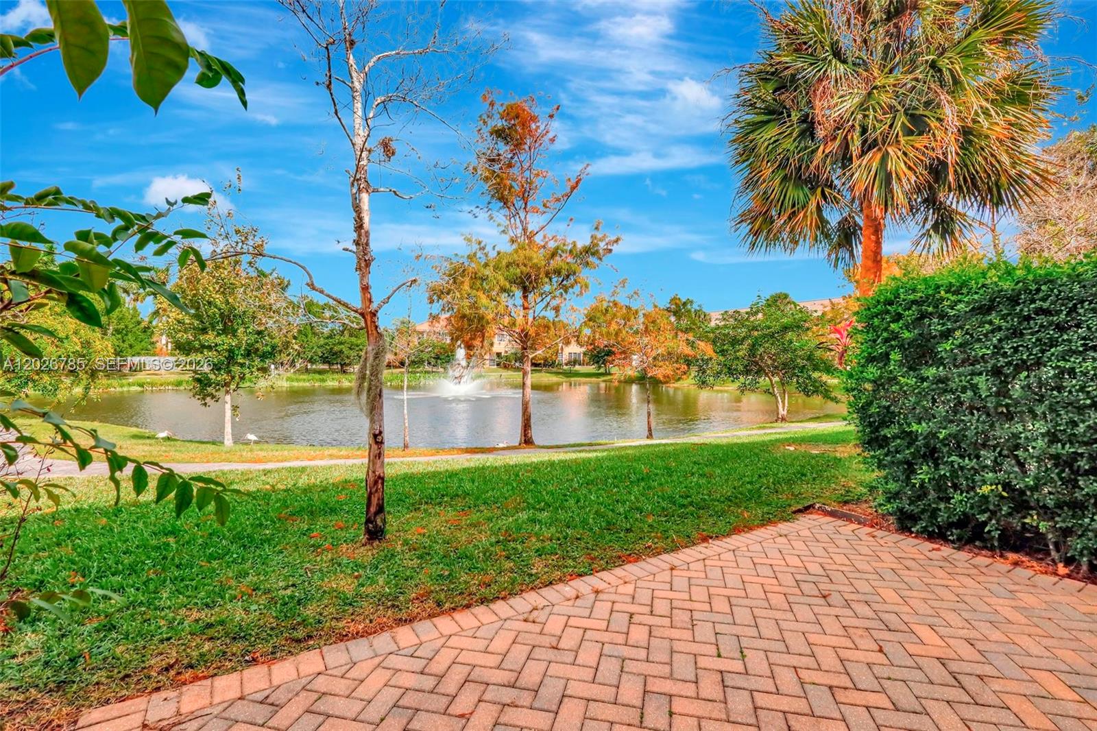 COLONY LAKE - Residential