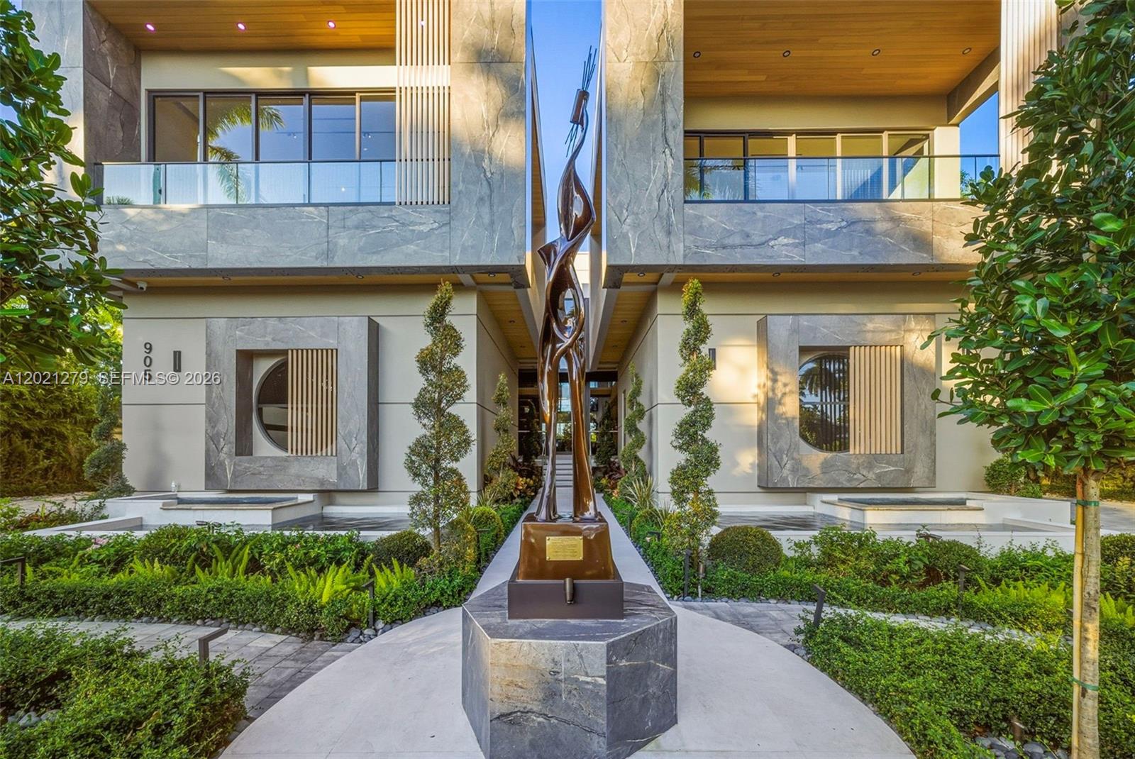 BELLE MEADE ISLAND - Residential