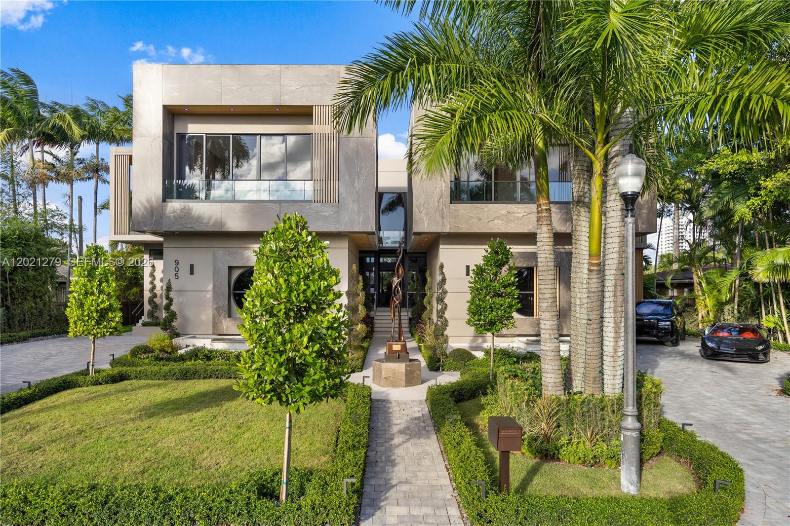 BELLE MEADE ISLAND - Residential