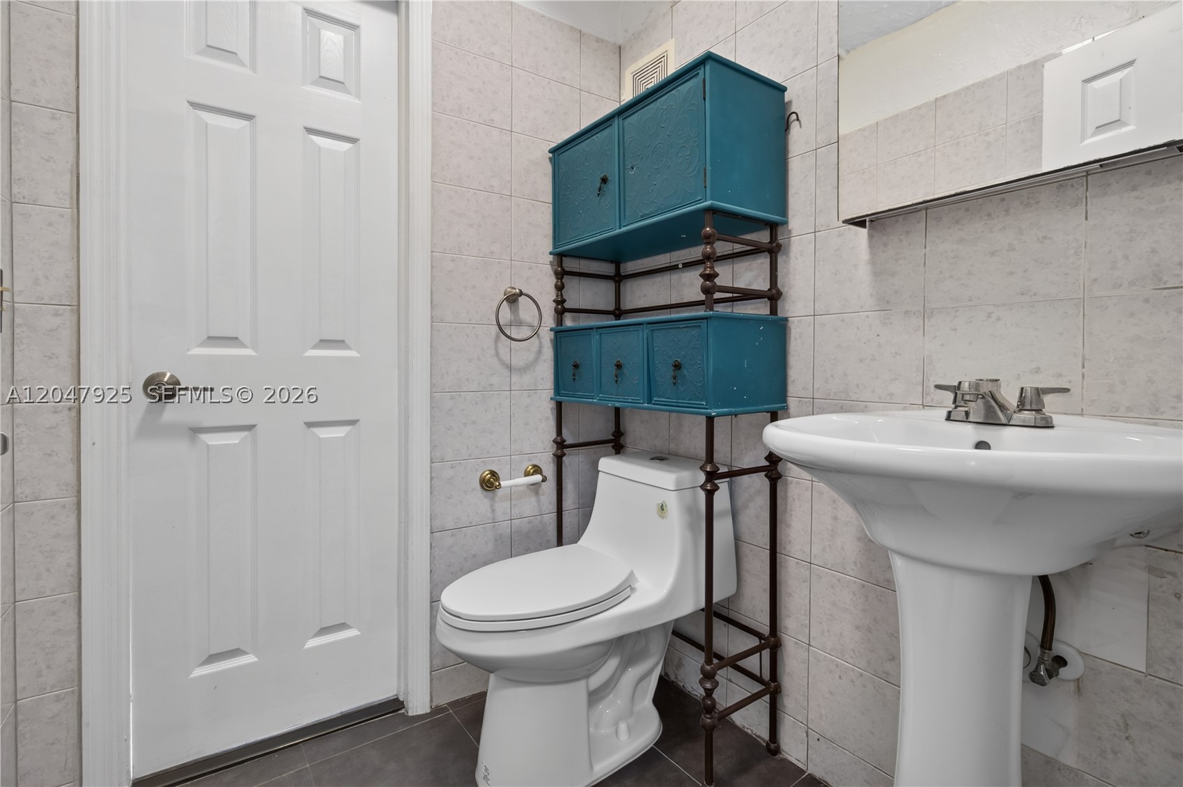 PALMETTO SPRINGS CONDO VI - Residential