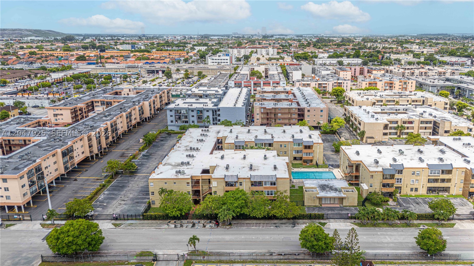 PALMETTO SPRINGS CONDO VI - Residential