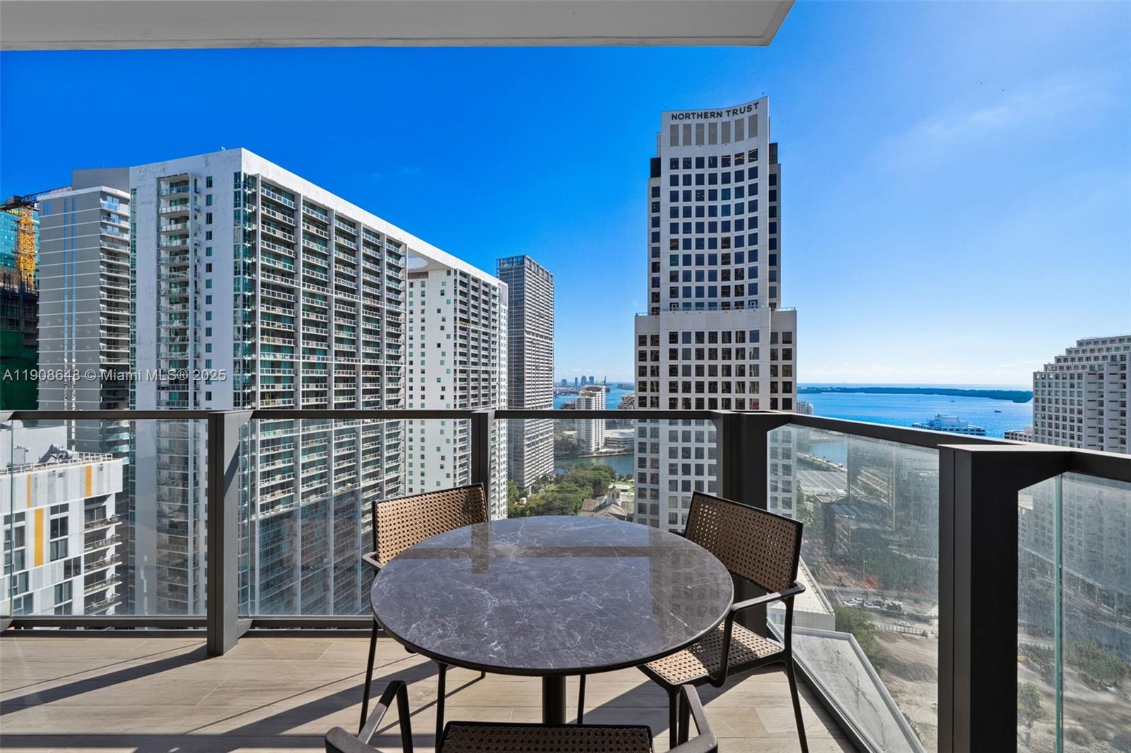 Beautiful comfy 1 Bedroom, 1 Bathroom and 1 Half Bath on a High Floor. Unit faces East with gorgeous views from the skyline and water views. Located in the heart of Brickell within Brickell City Center Shopping center. Making this location easy to get to groceries, restaurants, bars, banks, offices, and pharmacies.