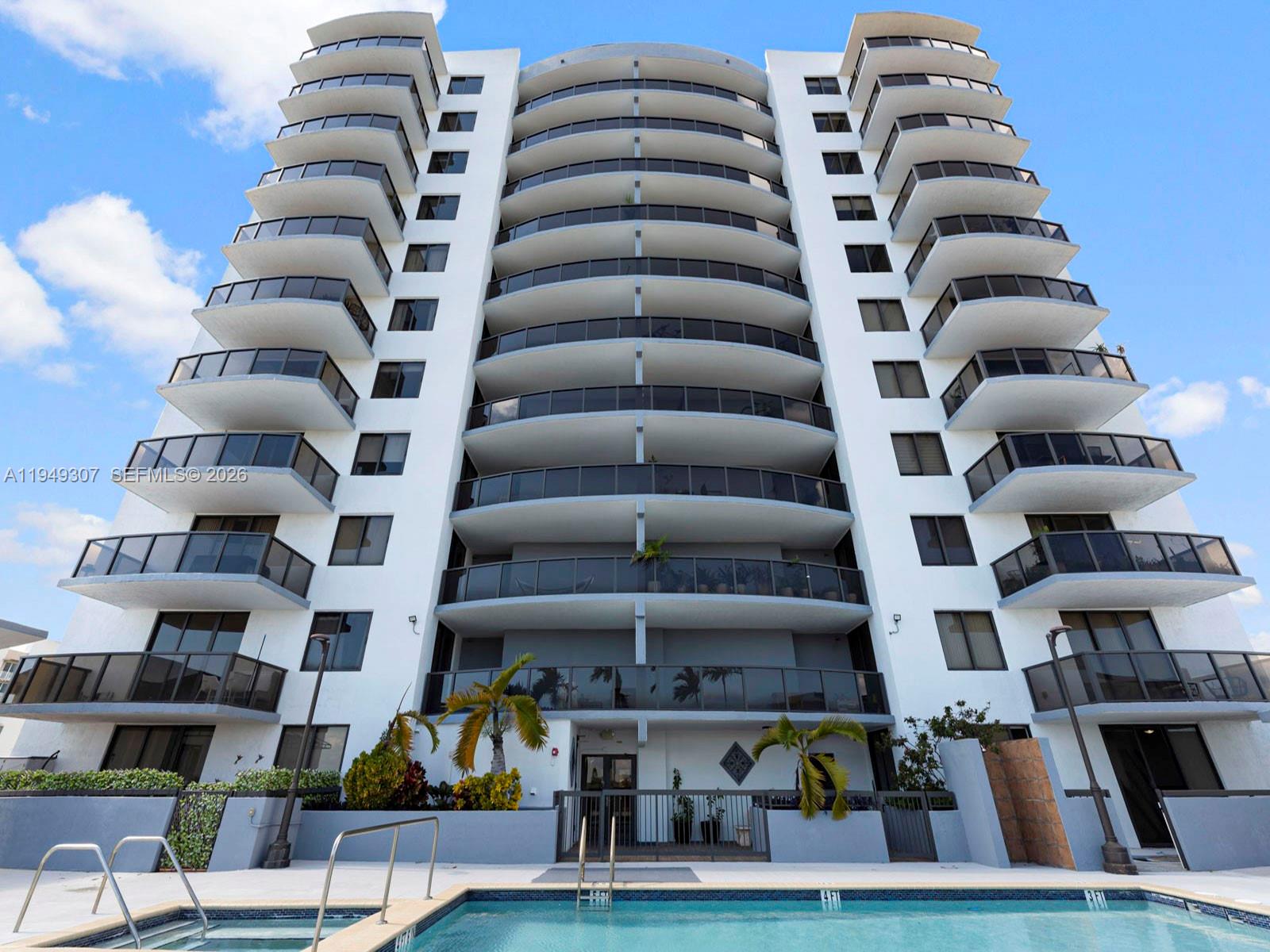 THE LUXOR RESIDENCES COND - Residential