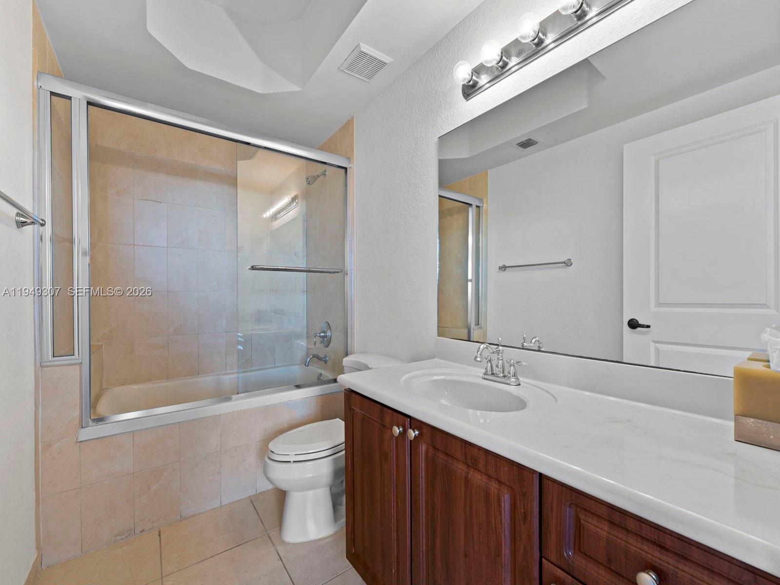 THE LUXOR RESIDENCES COND - Residential
