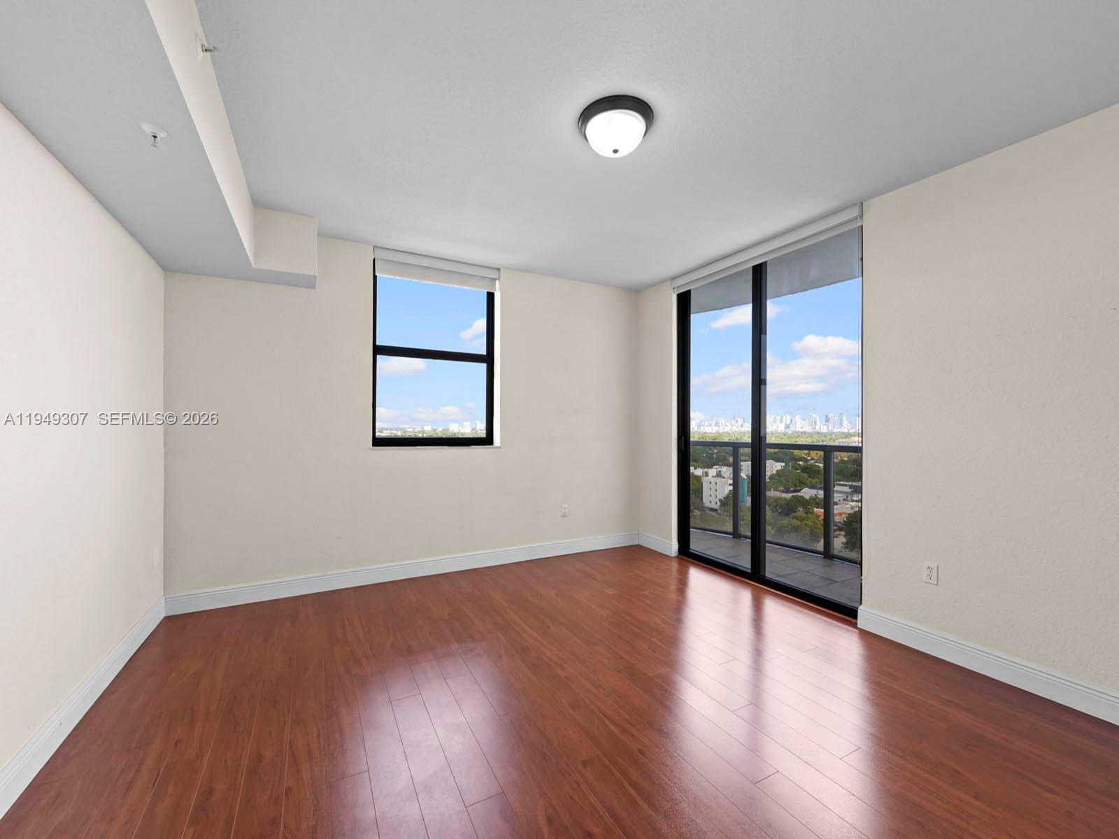 THE LUXOR RESIDENCES COND - Residential