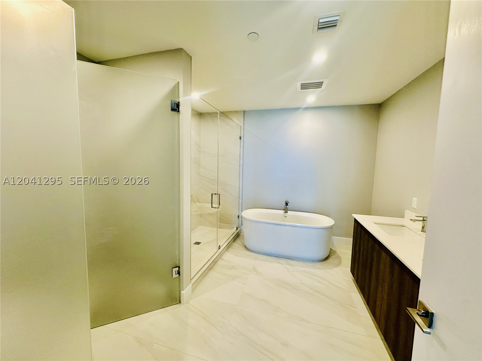 aurora condo - Residential