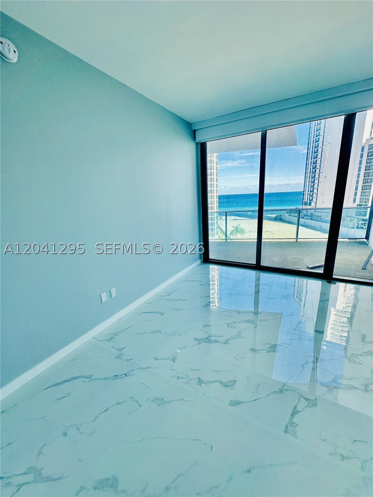 aurora condo - Residential