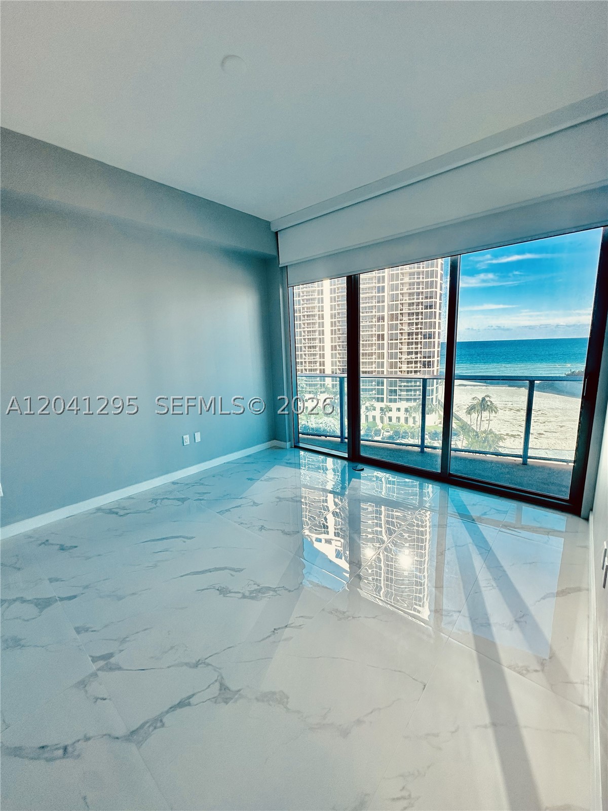 aurora condo - Residential