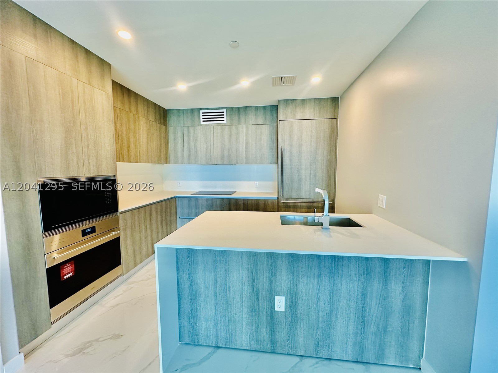 aurora condo - Residential