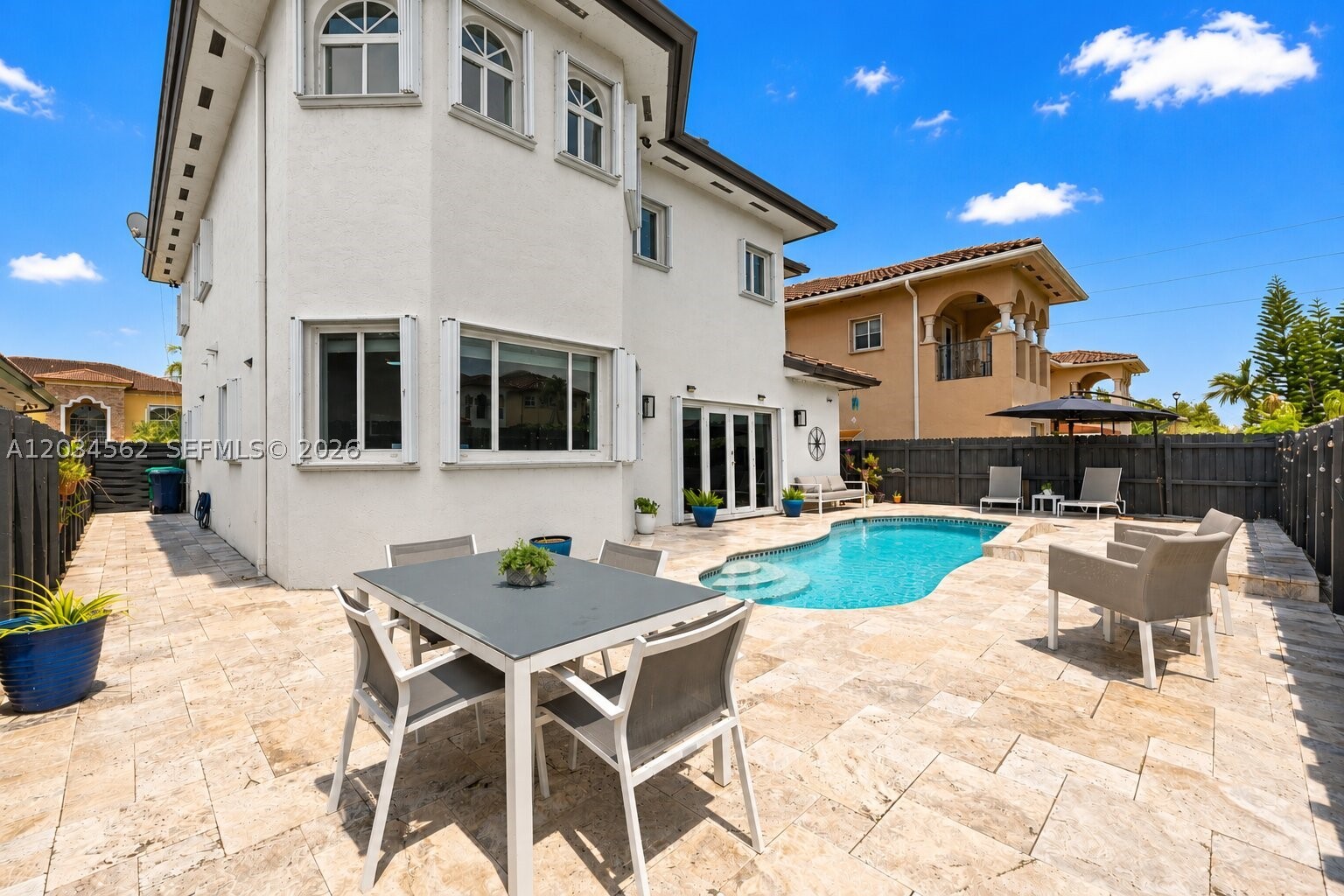 RIEUMONT ESTATES - Residential