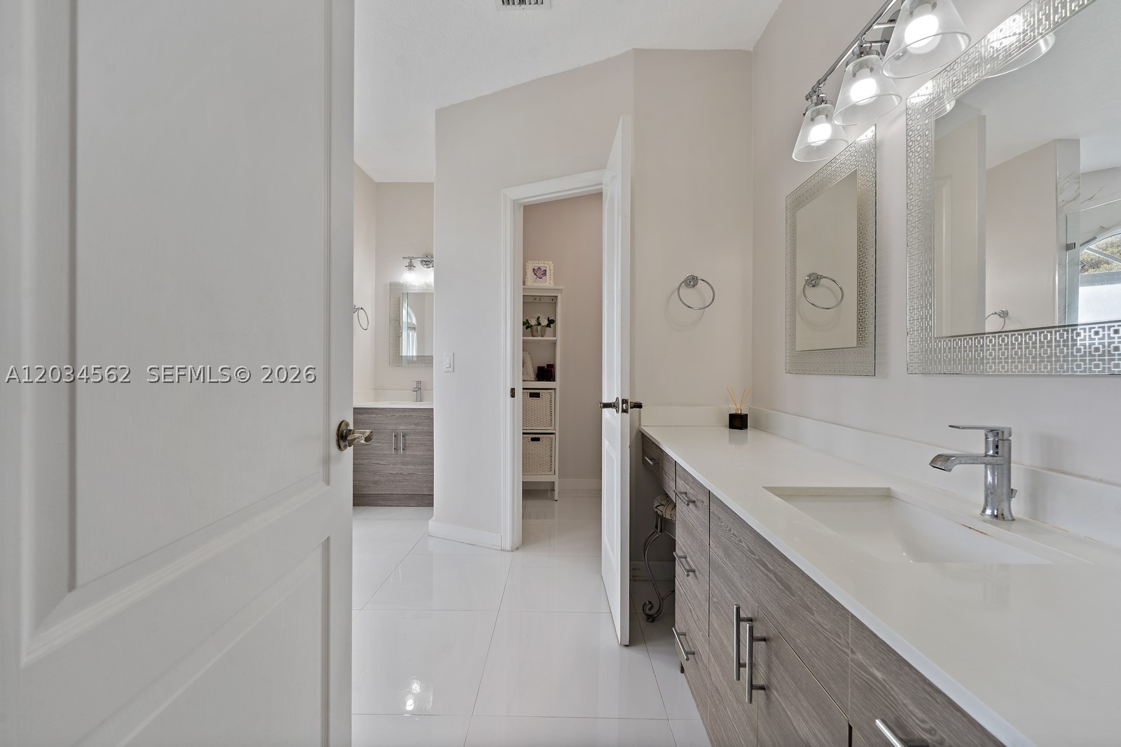 RIEUMONT ESTATES - Residential