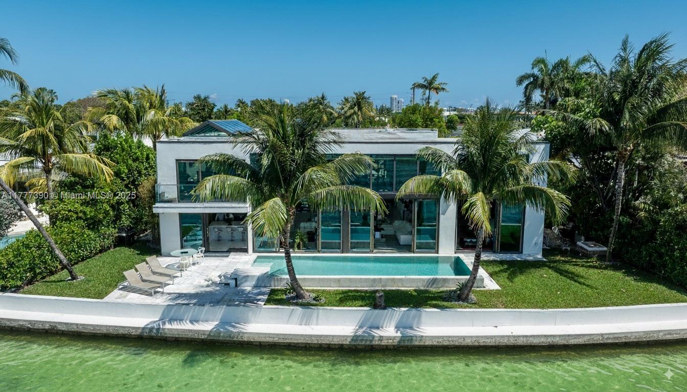 BISCAYNE POINT - Residential