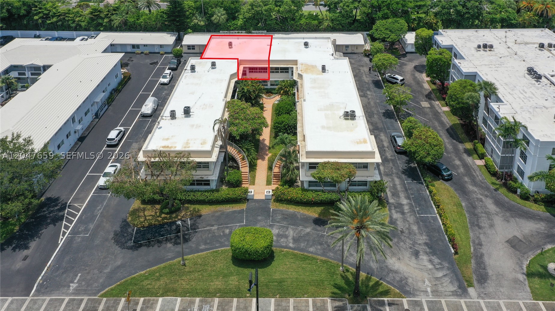 BEACH CLUB APTS CONDO - Residential Lease