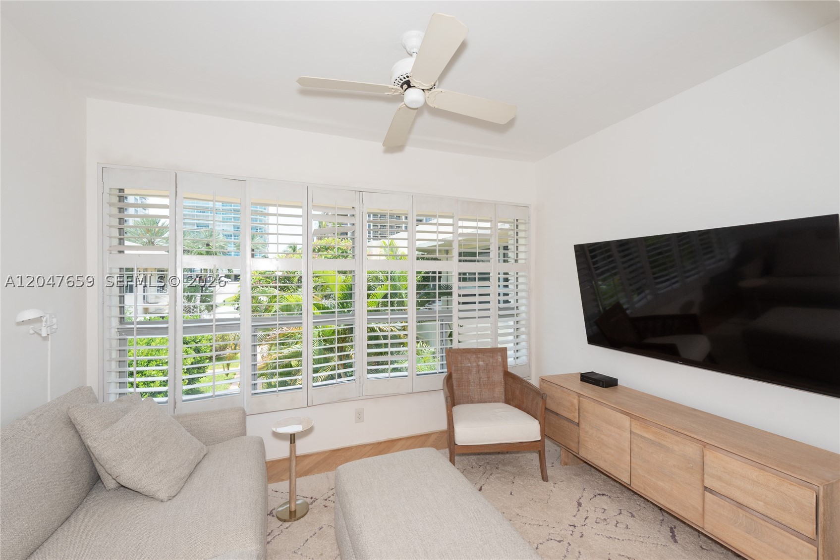 BEACH CLUB APTS CONDO - Residential Lease