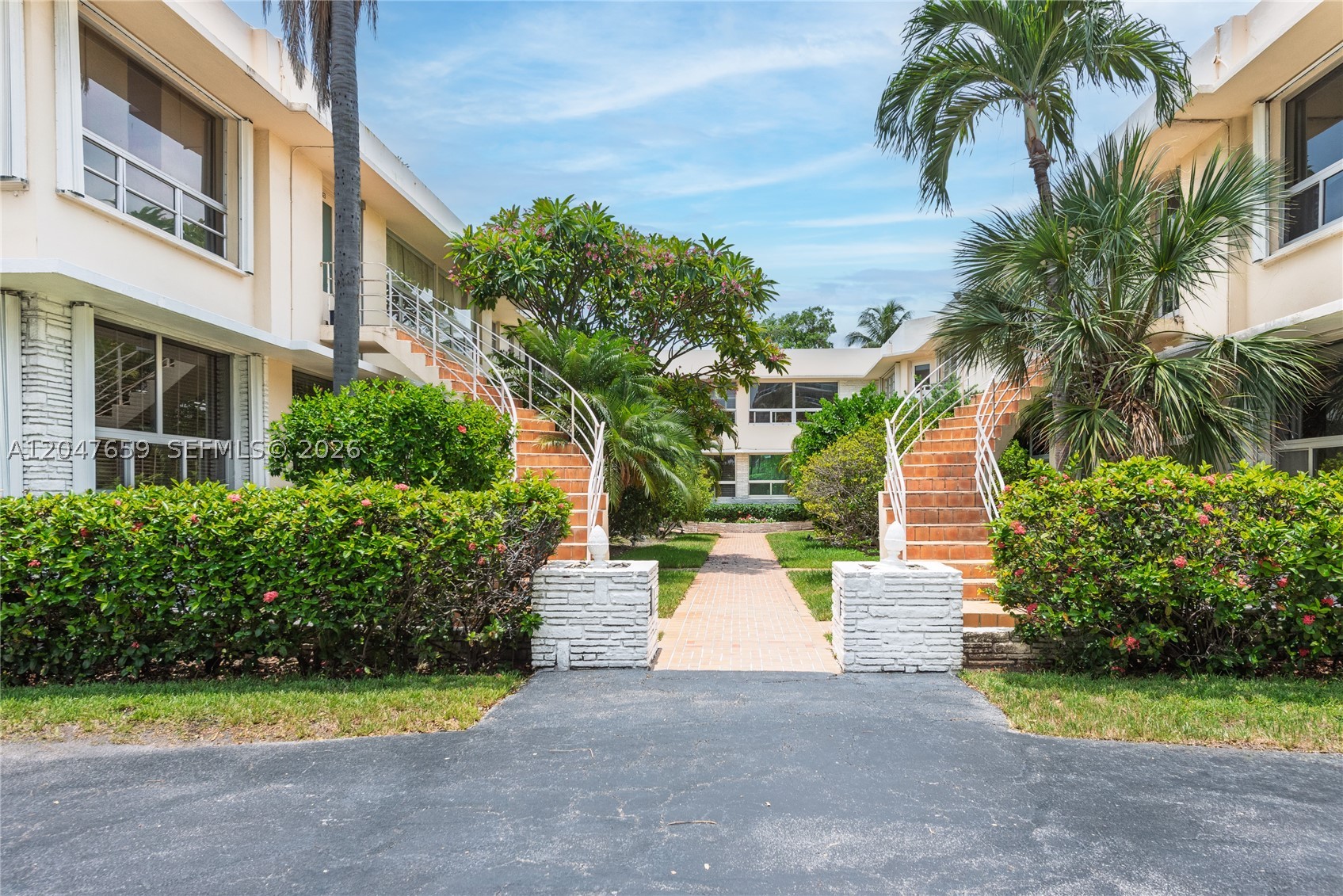 BEACH CLUB APTS CONDO - Residential Lease