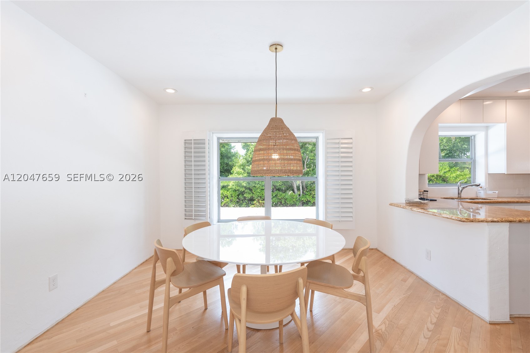 BEACH CLUB APTS CONDO - Residential Lease
