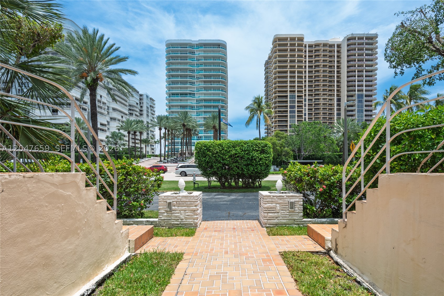 BEACH CLUB APTS CONDO - Residential Lease