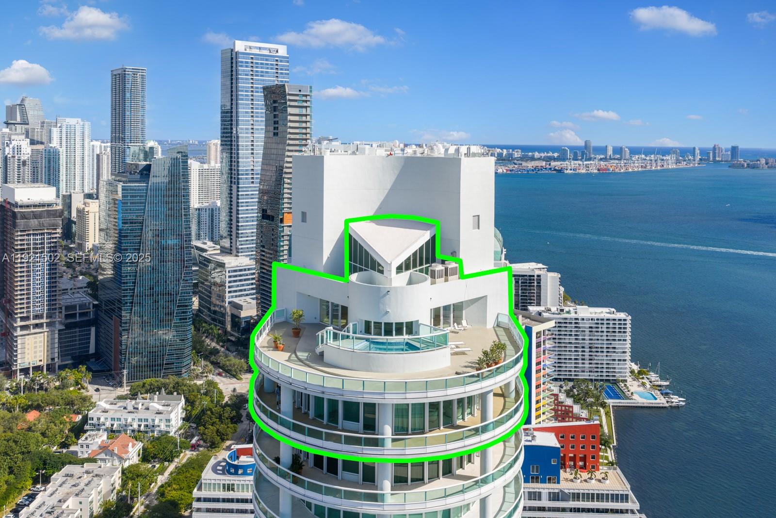 SANTA MARIA CONDO - Residential