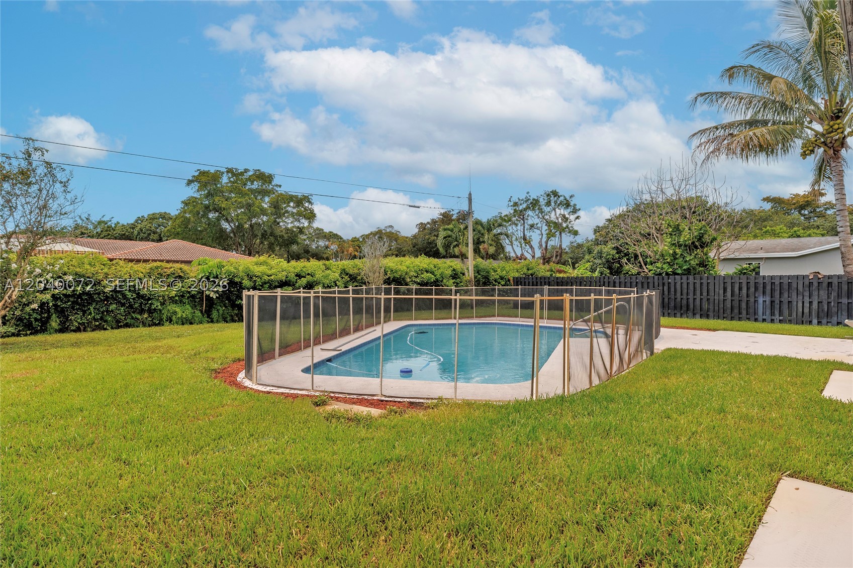 PLANTATION GARDENS SEC 5 - Residential