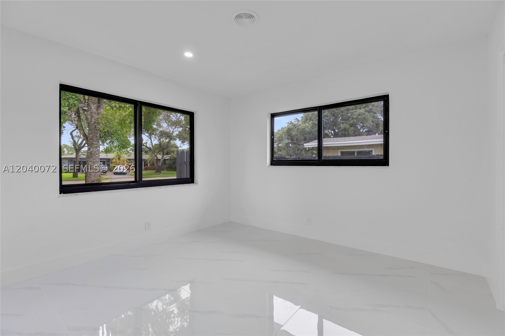 PLANTATION GARDENS SEC 5 - Residential