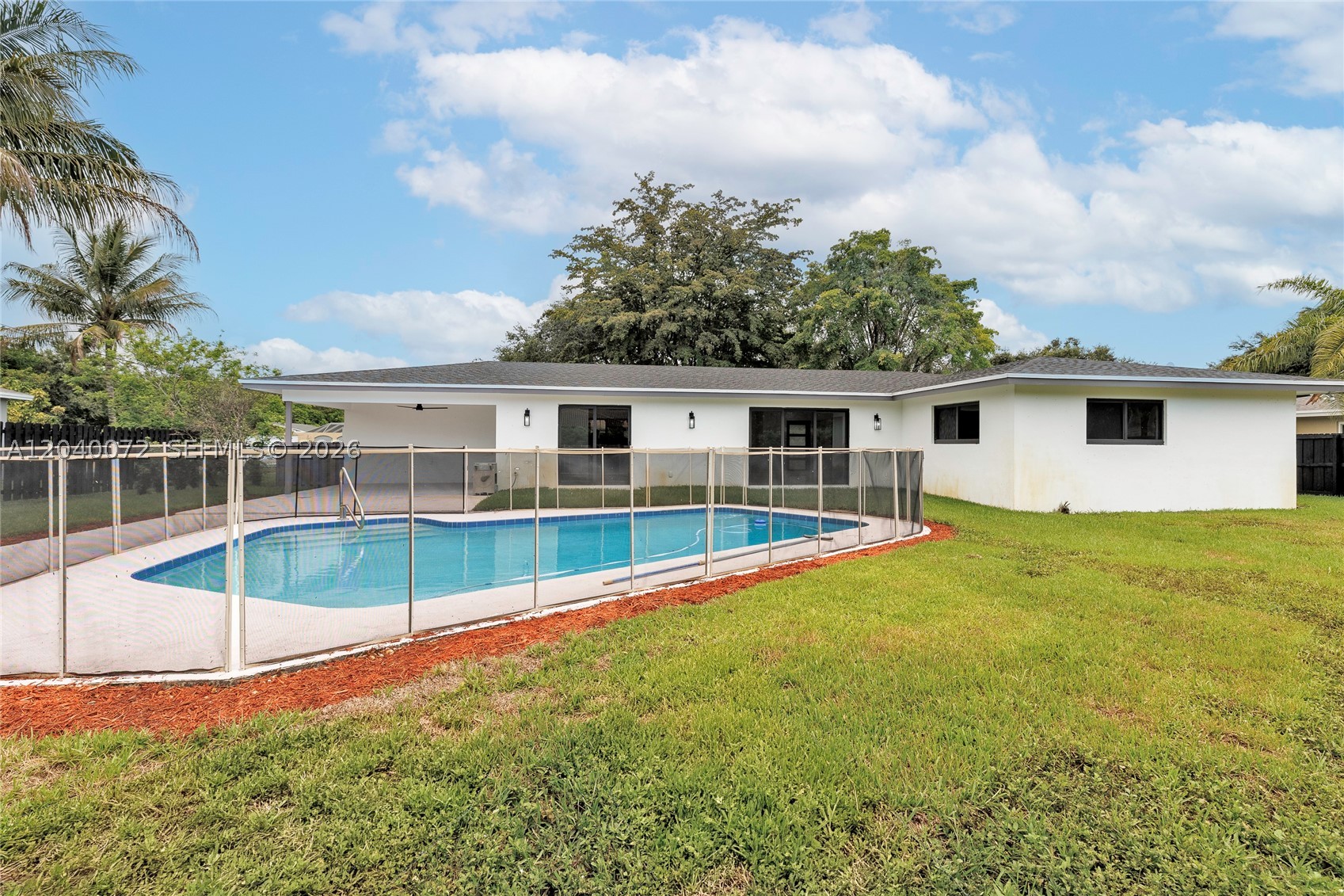 PLANTATION GARDENS SEC 5 - Residential
