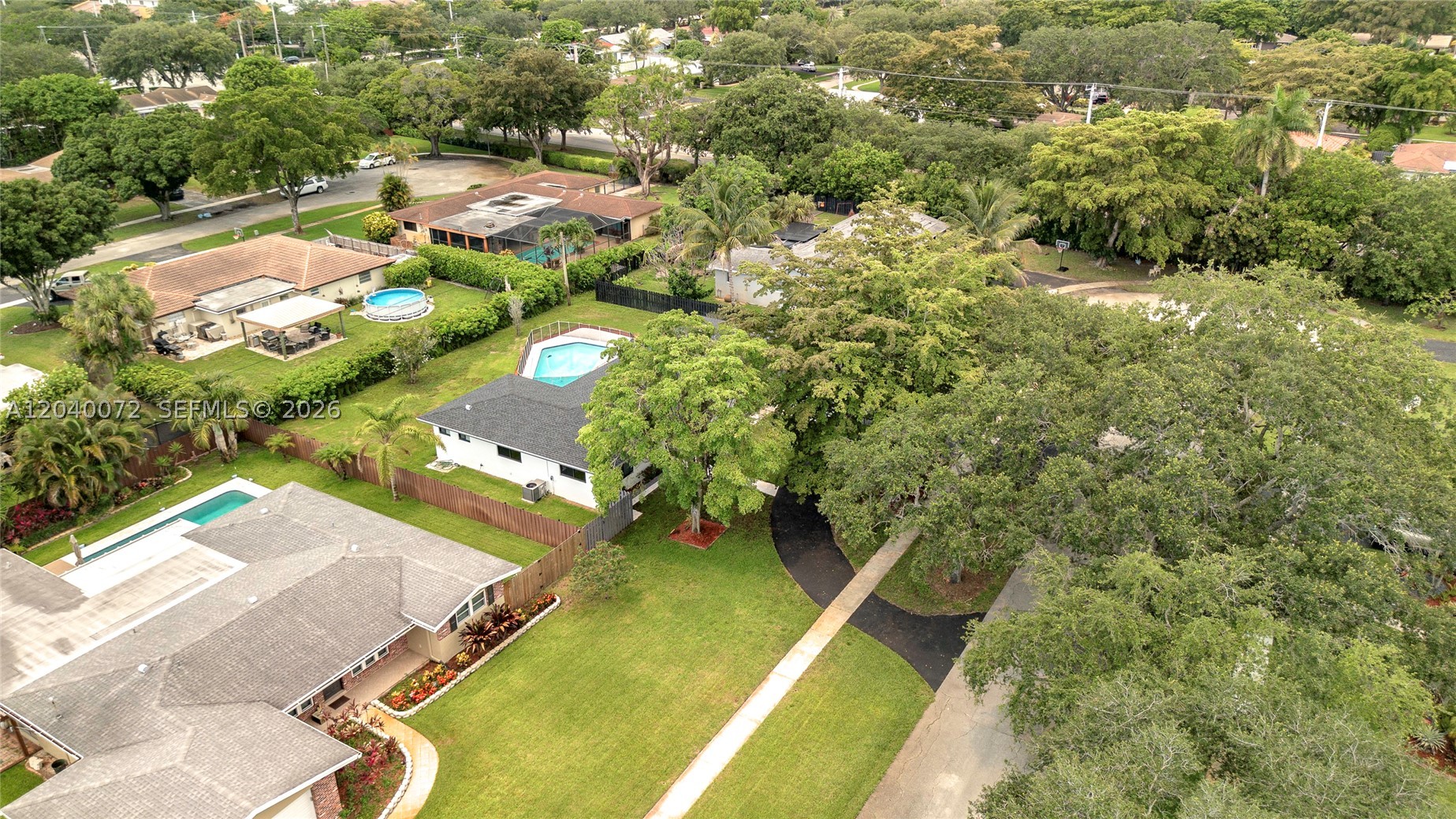 PLANTATION GARDENS SEC 5 - Residential