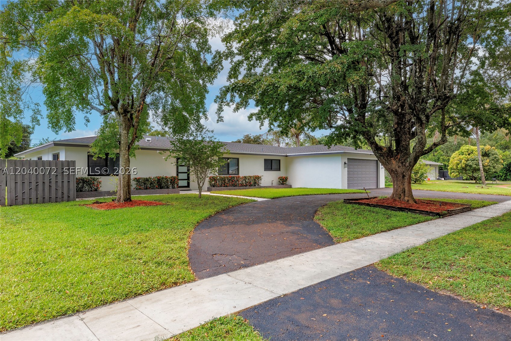 PLANTATION GARDENS SEC 5 - Residential