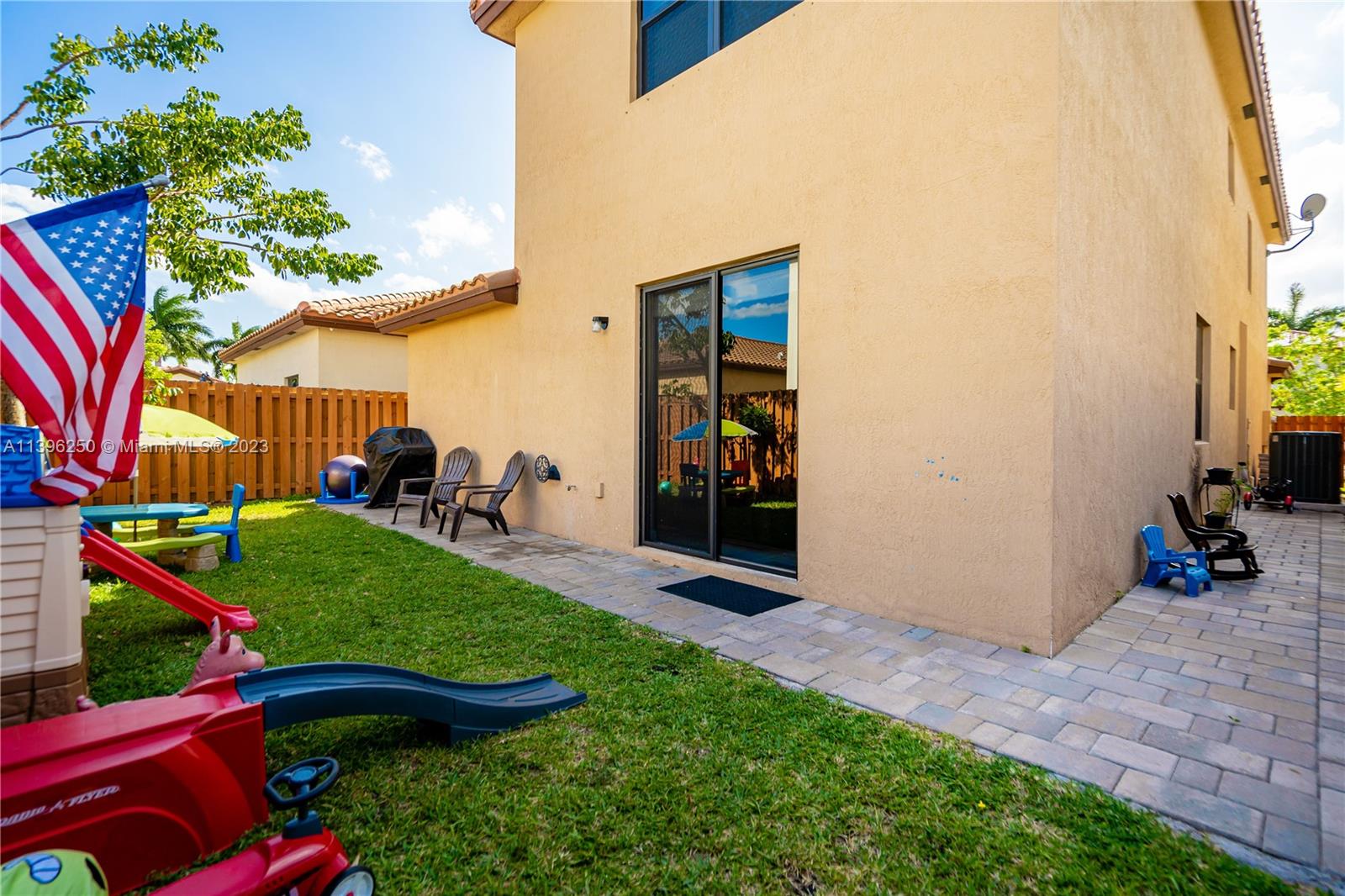 BARBADOS AT OASIS - Residential Lease