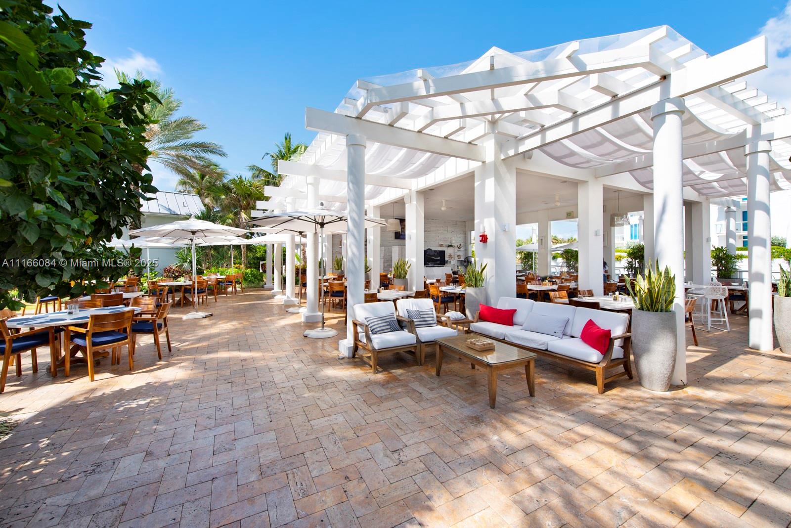 CONTINUUM ON SOUTH BEACH - Residential