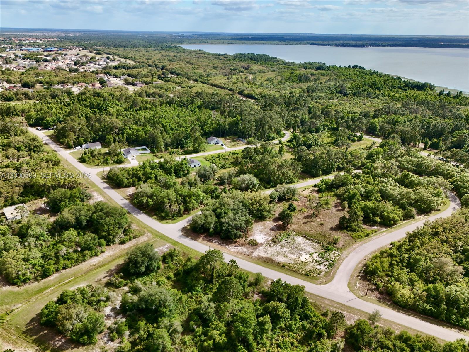 POINCIANA - Land