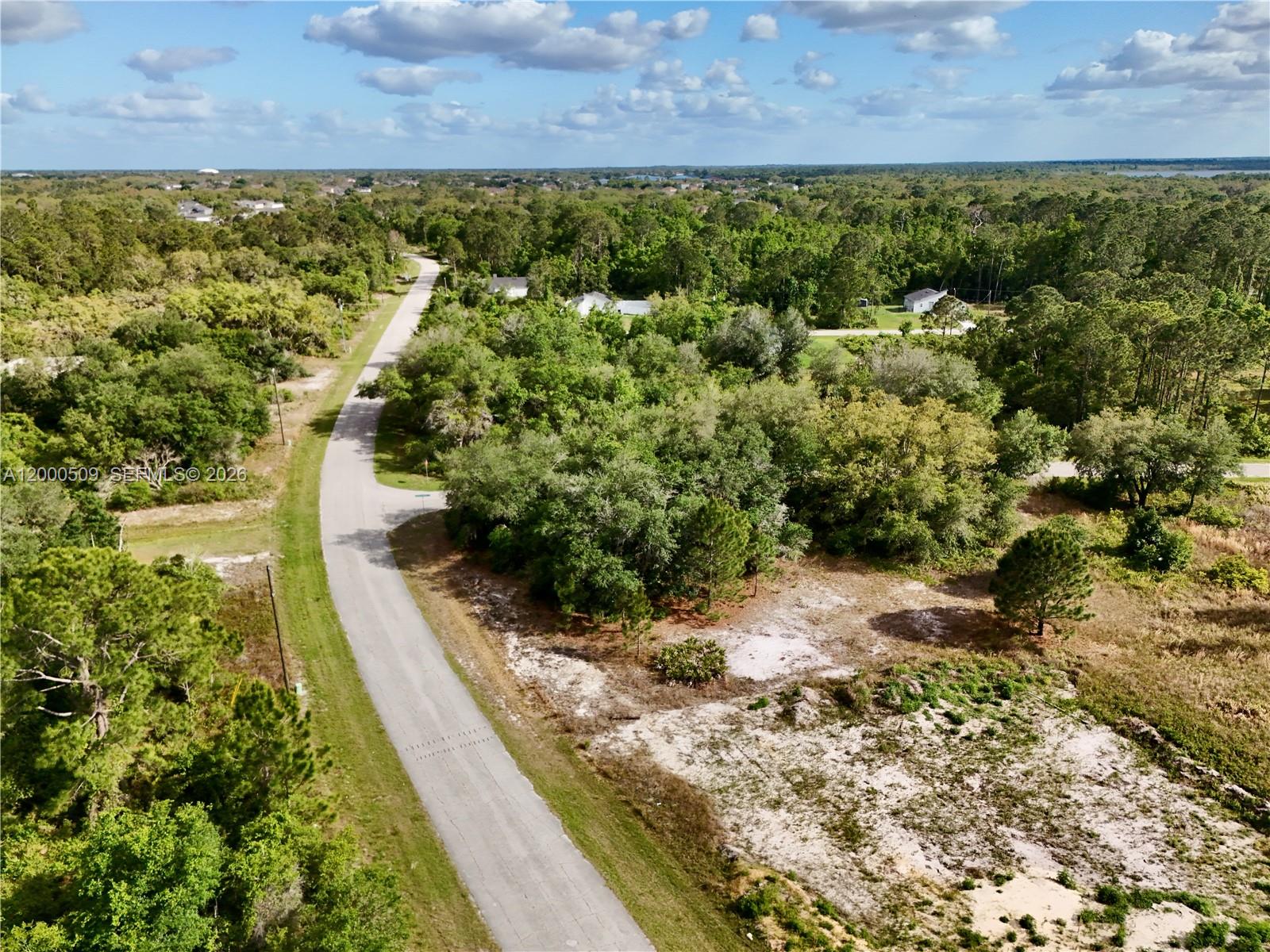 POINCIANA - Land
