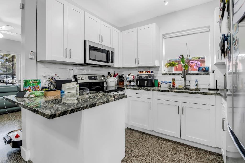 BREEZY ACRES - Residential Income