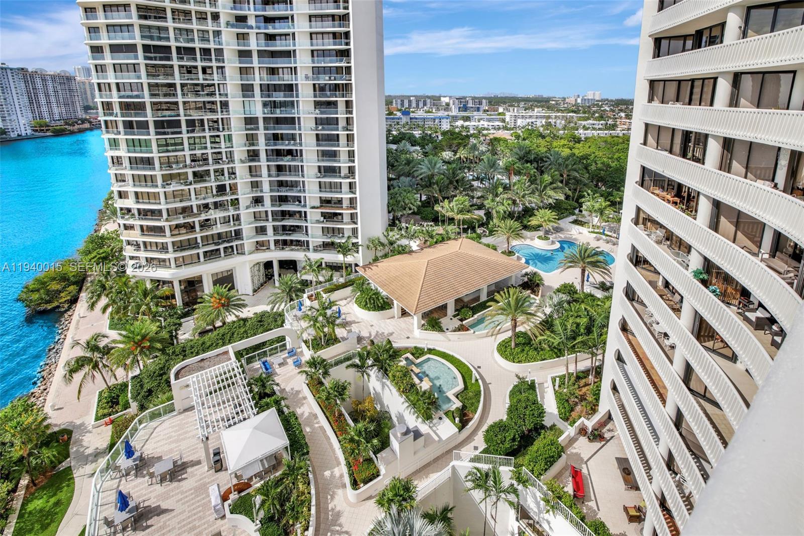 3000 ISL BLVD WILLIAMS IS - Residential