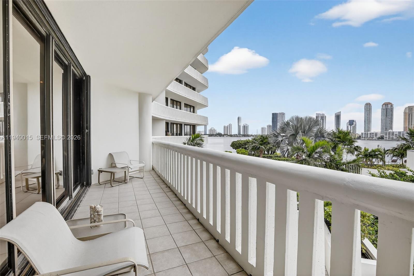 3000 ISL BLVD WILLIAMS IS - Residential