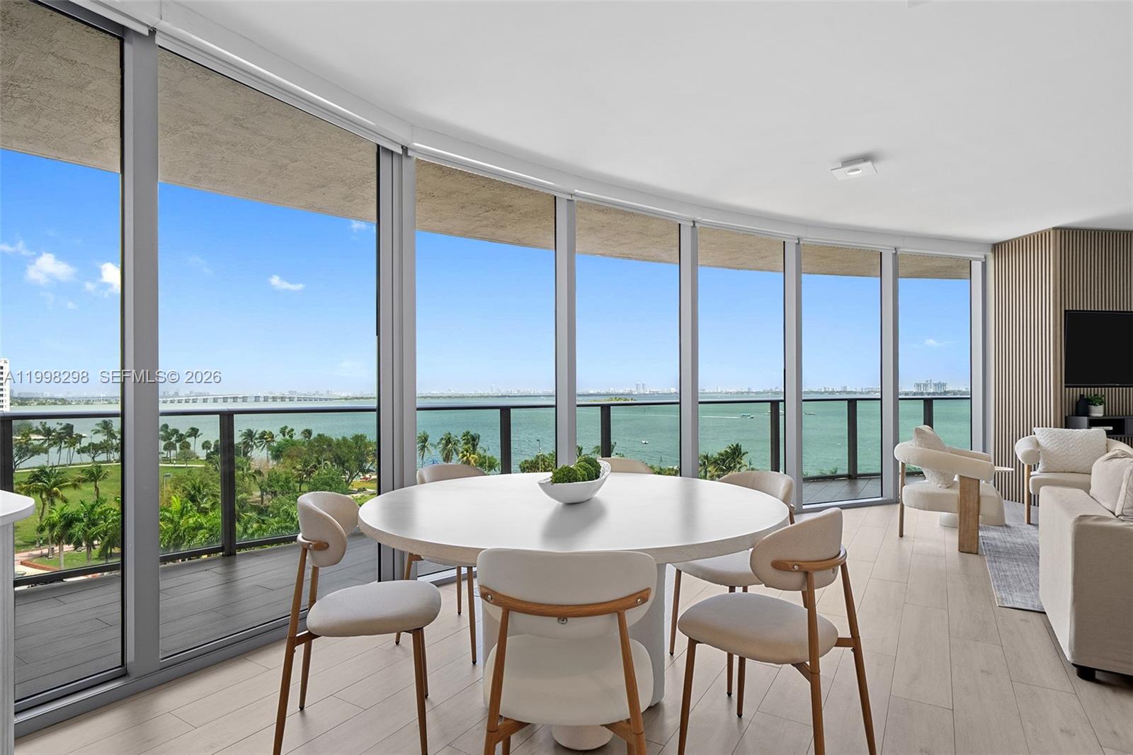 ARIA ON THE BAY CONDO - Residential