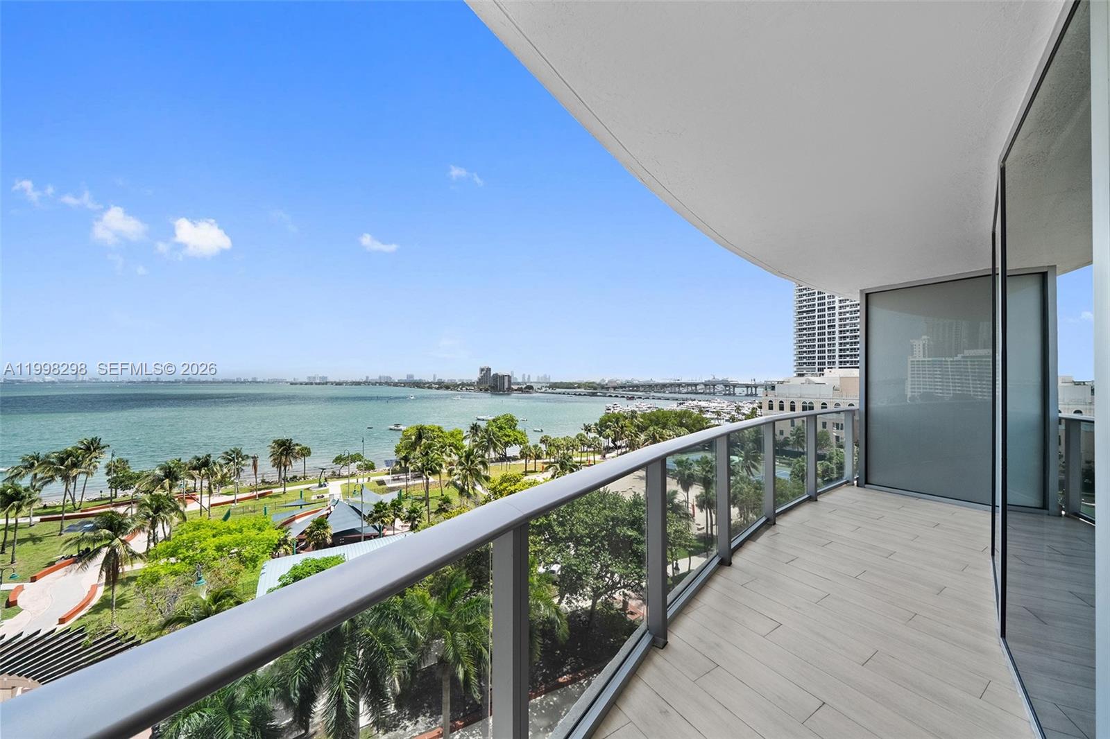 ARIA ON THE BAY CONDO - Residential