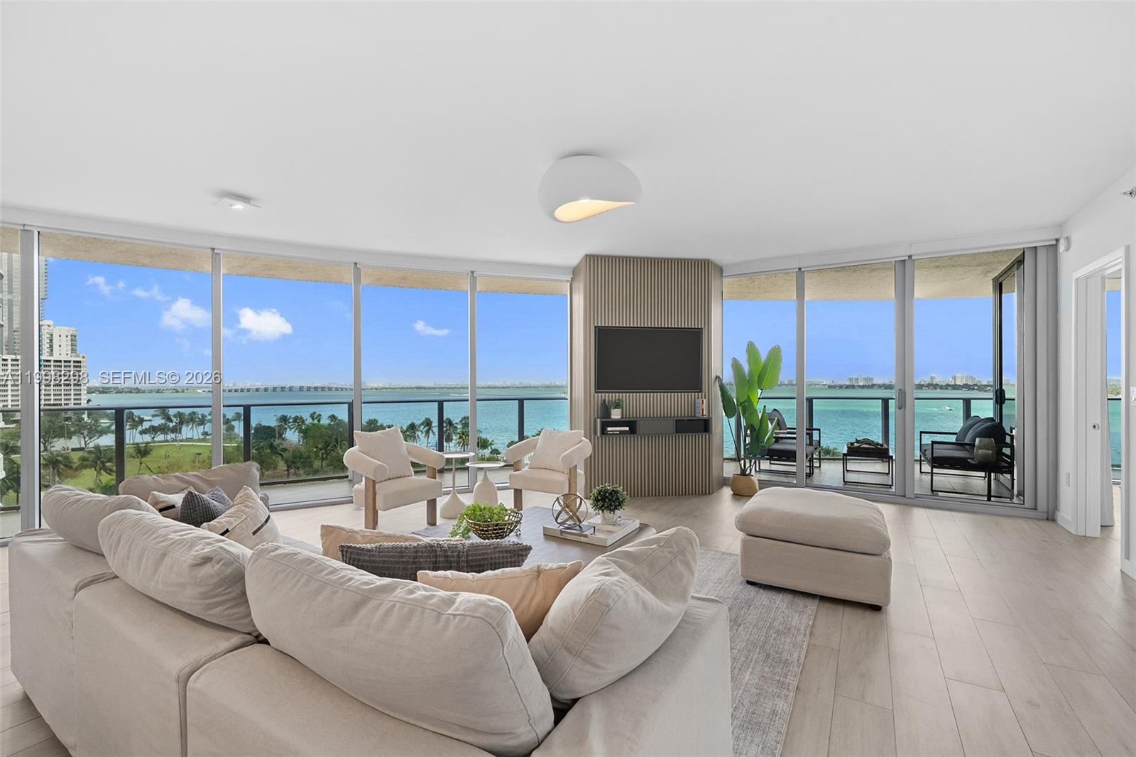 ARIA ON THE BAY CONDO - Residential