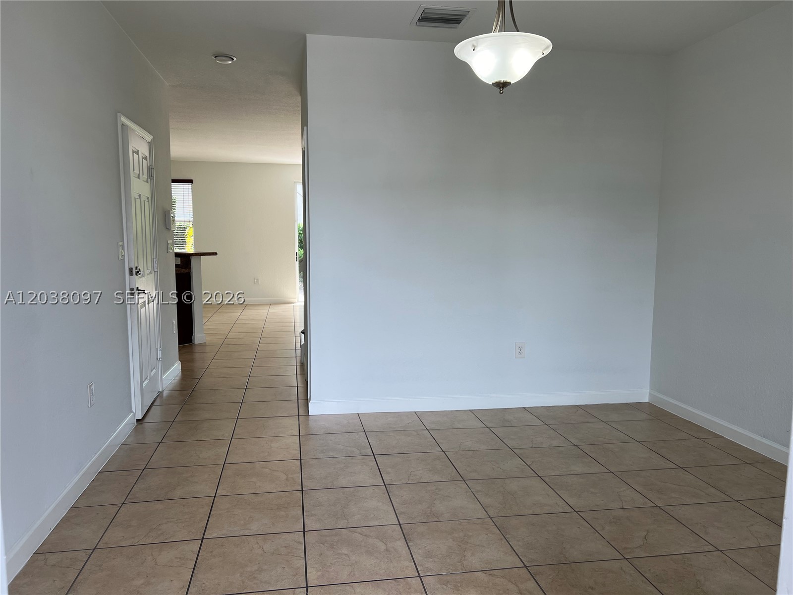 CORAL LAKES KINGDOM - Residential Lease
