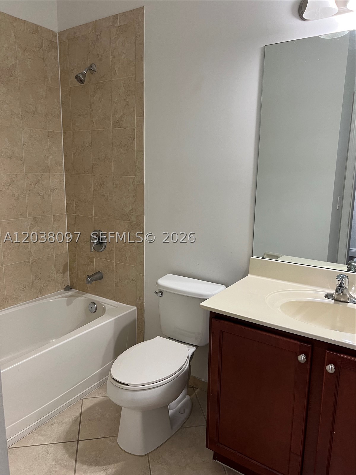 CORAL LAKES KINGDOM - Residential Lease
