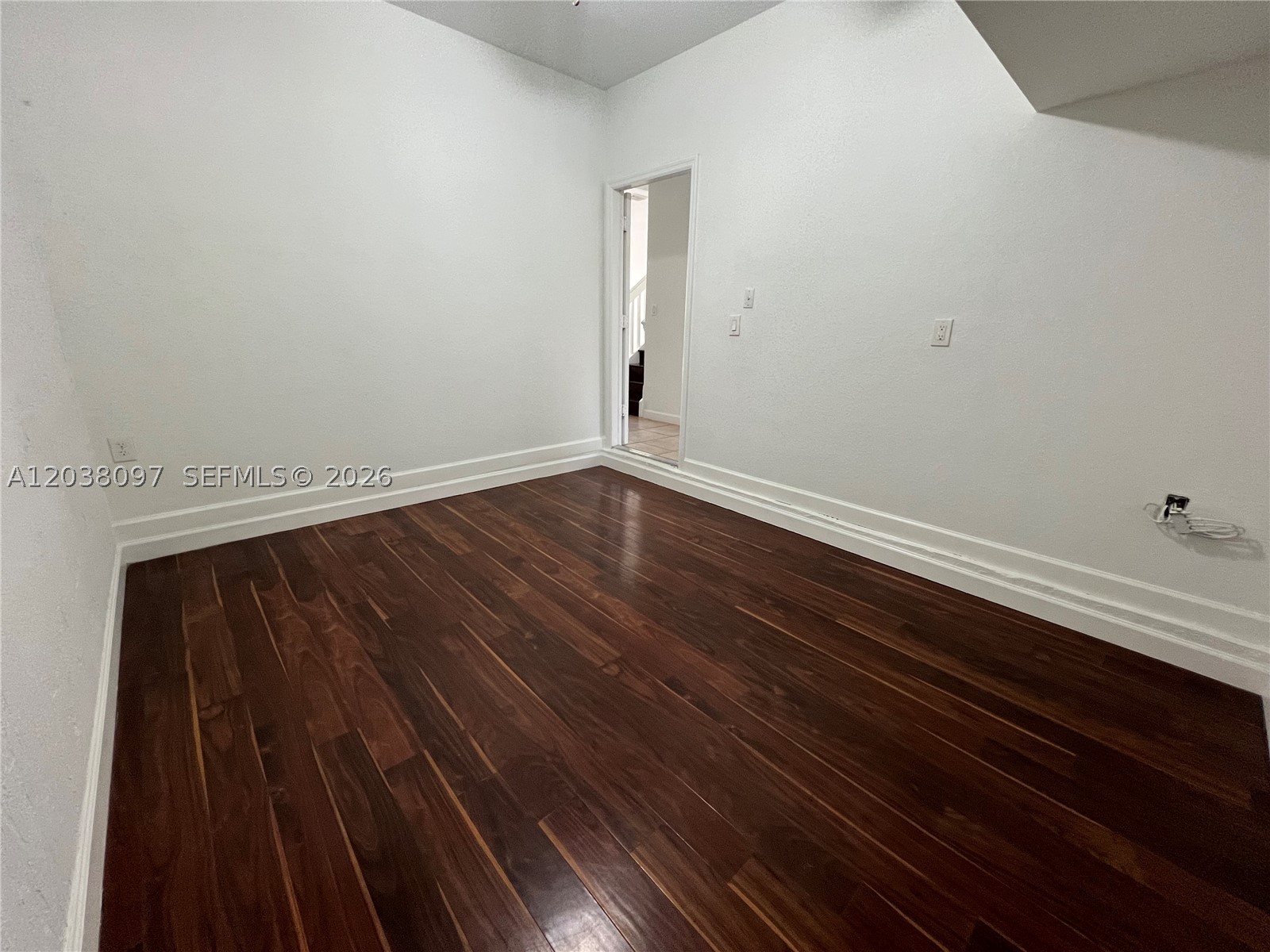 CORAL LAKES KINGDOM - Residential Lease