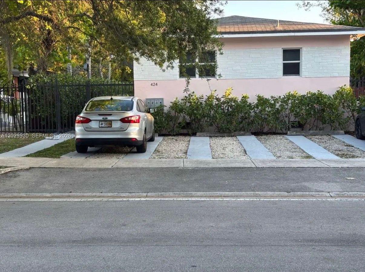 NORTH GATE - Residential Lease