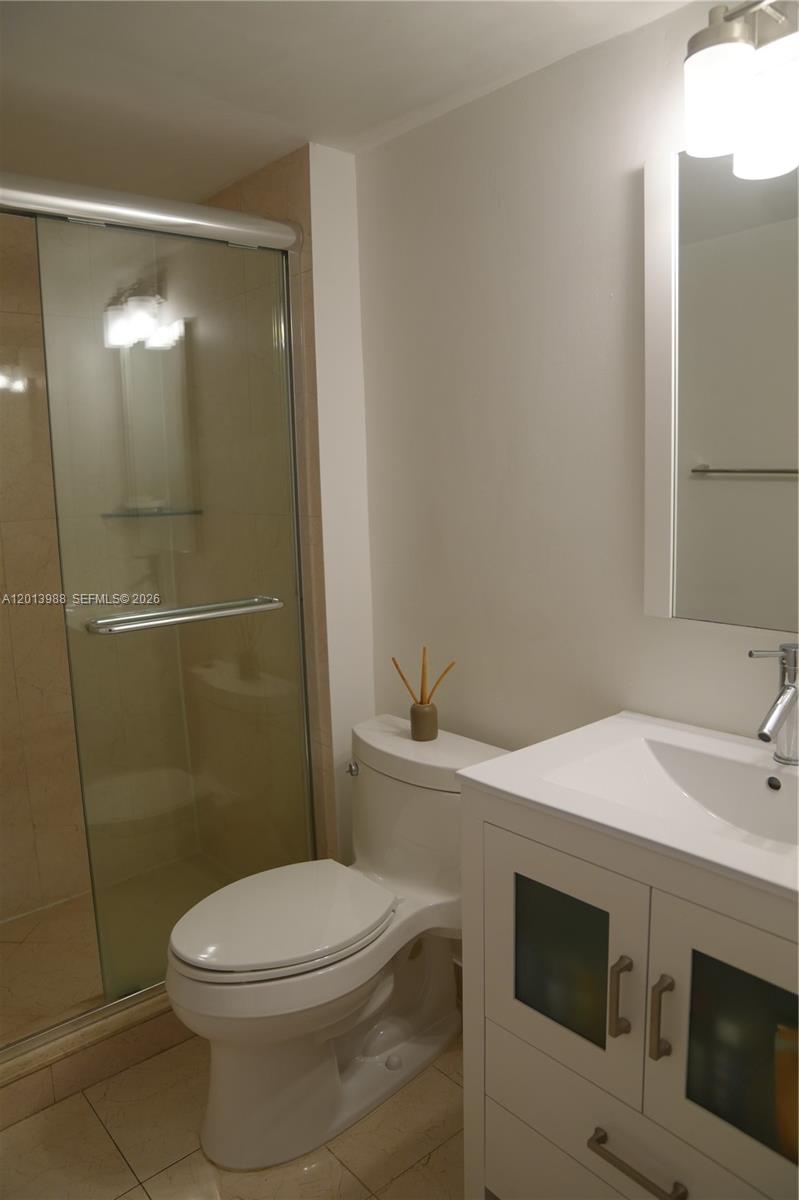ADMIRALS PORT CONDO WEST - Residential