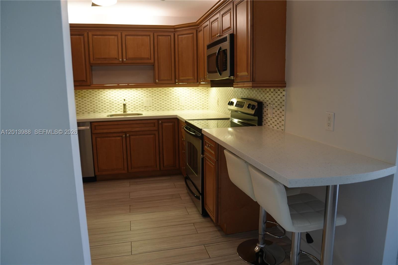 ADMIRALS PORT CONDO WEST - Residential