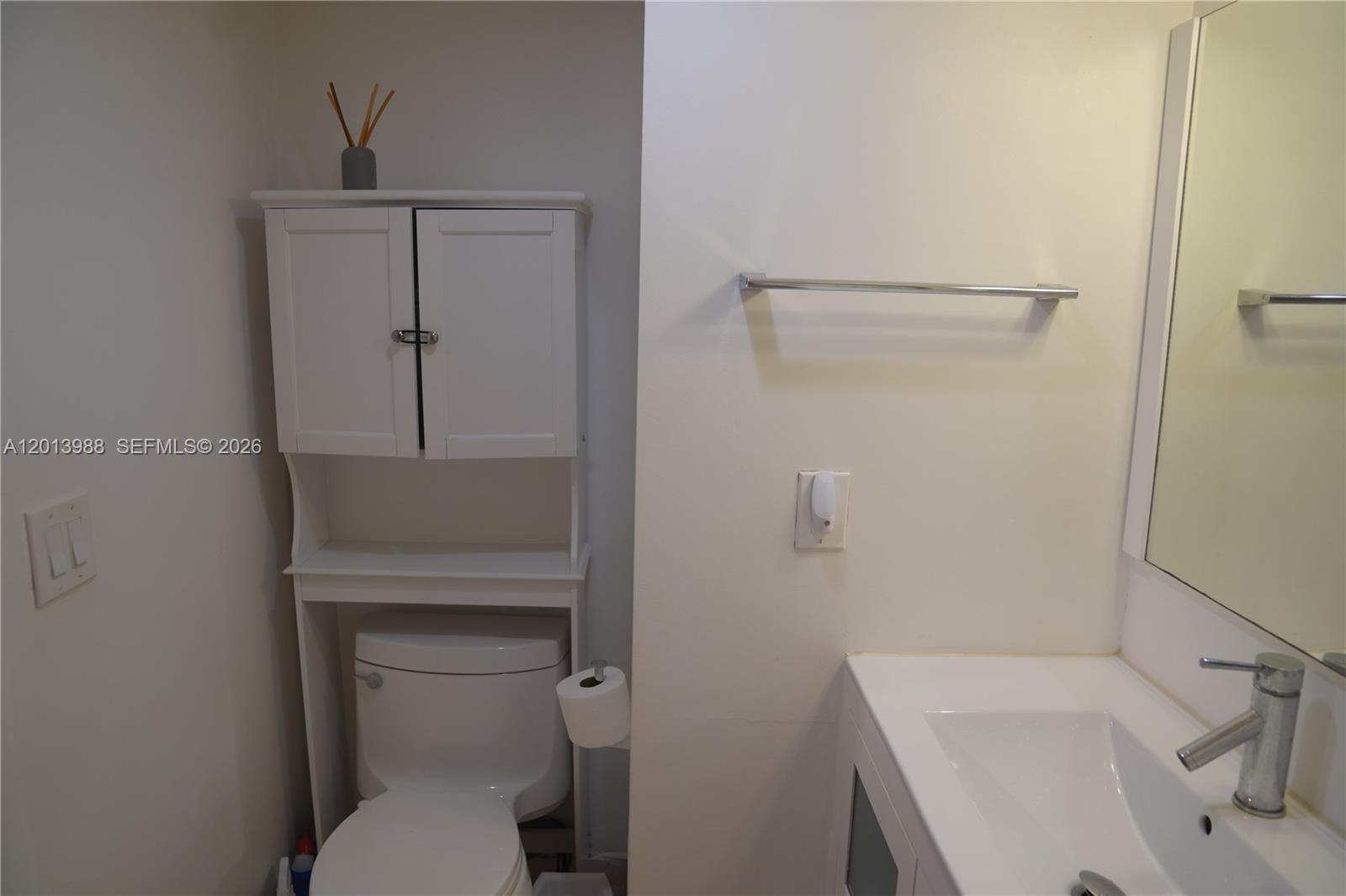 ADMIRALS PORT CONDO WEST - Residential